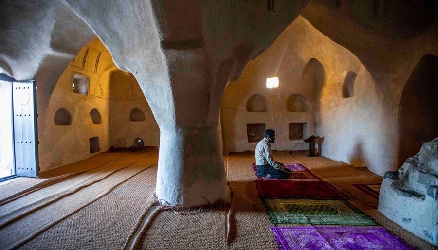 Al Bidya Mosque – Visit the Oldest Mosque